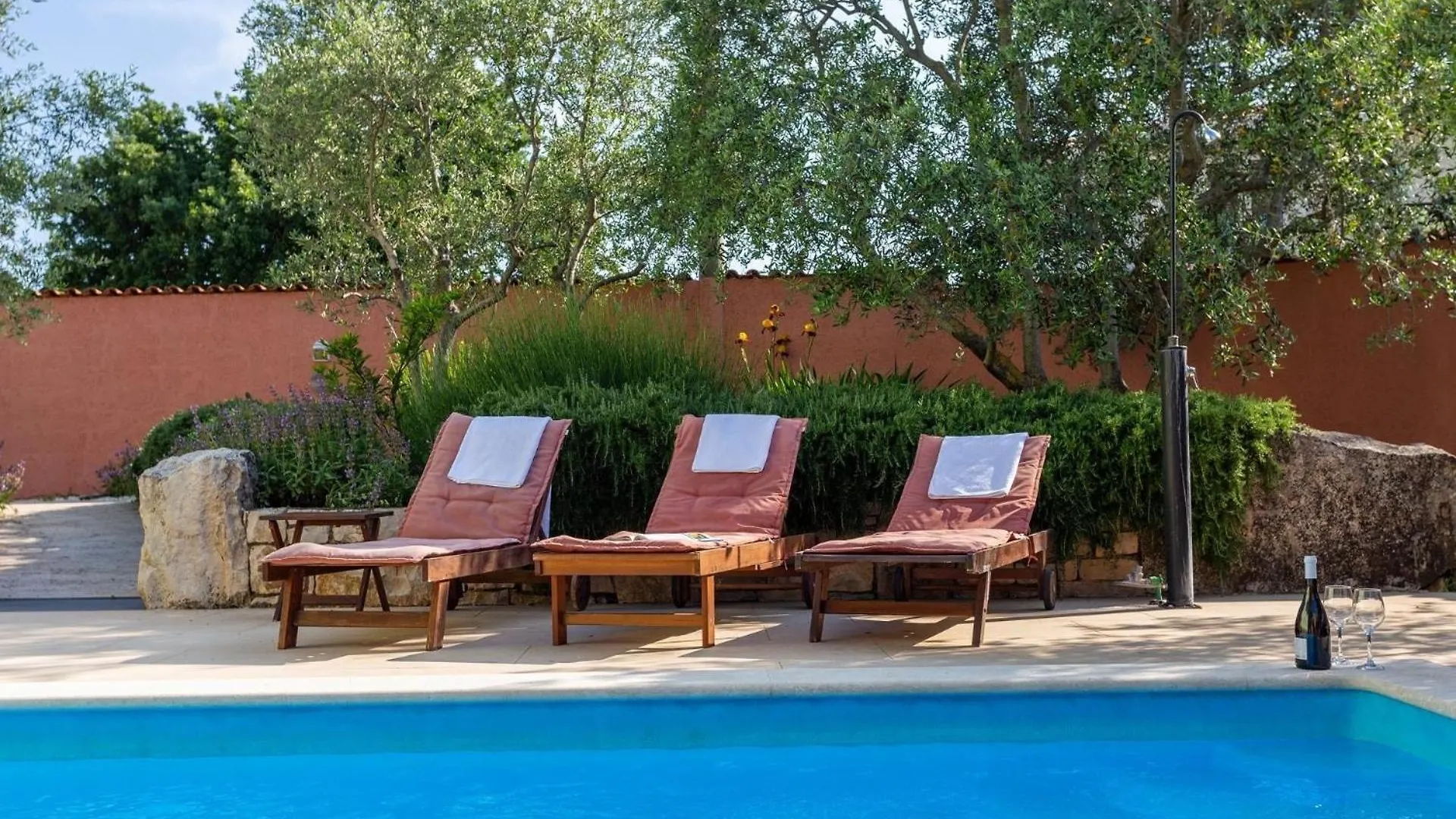 Ferienhaus Mit Privatpool Fuer 10 Personen Ca 210 Qm In Peruski, Istrien Bucht Von Rasa 0*,