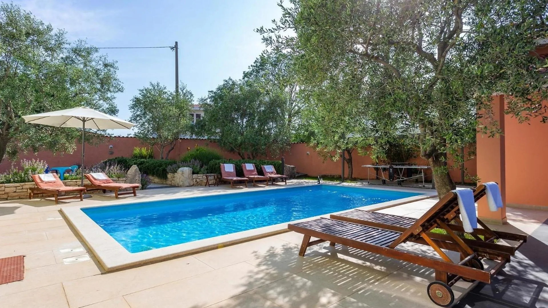 Ferienhaus Mit Privatpool Fuer 10 Personen Ca 210 Qm In Peruski, Istrien Bucht Von Rasa 0*,