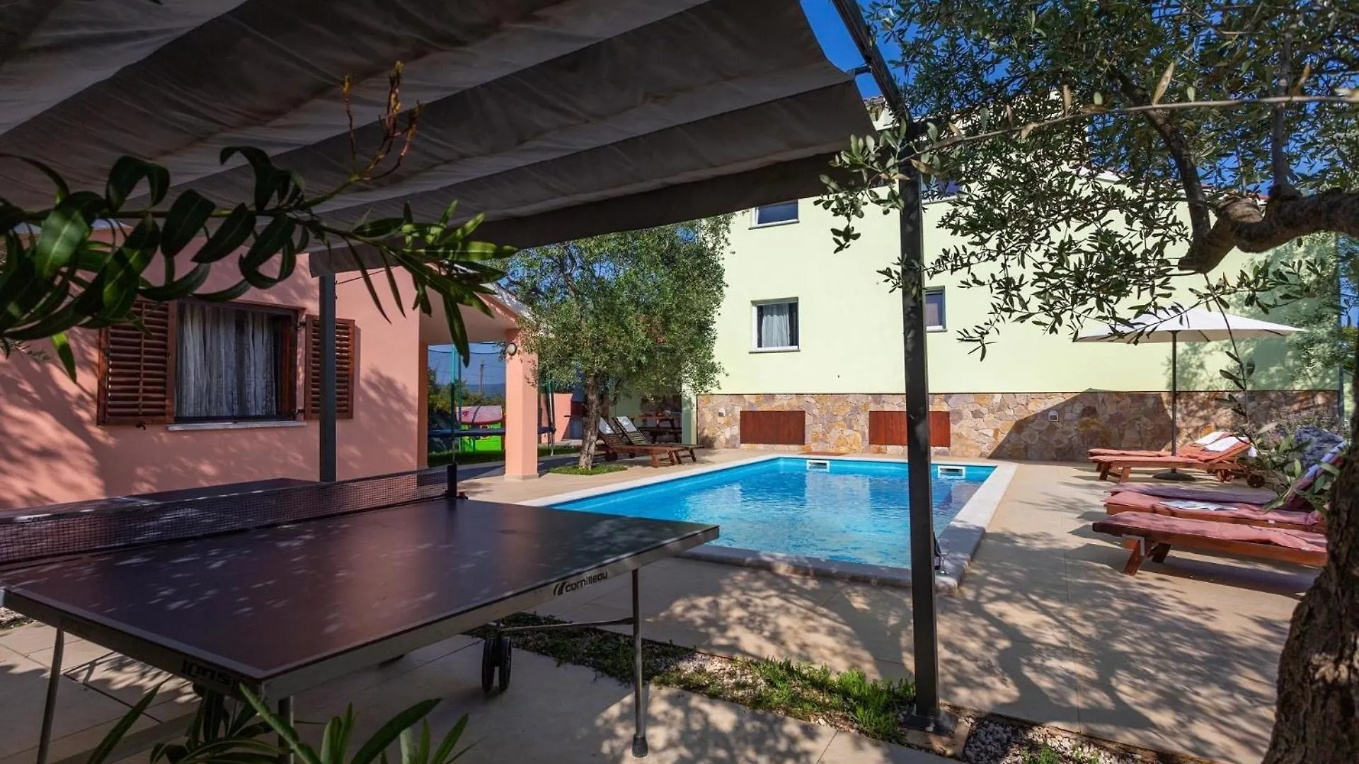 Ferienhaus Mit Privatpool Fuer 10 Personen Ca 210 Qm In Peruski, Istrien Bucht Von Rasa