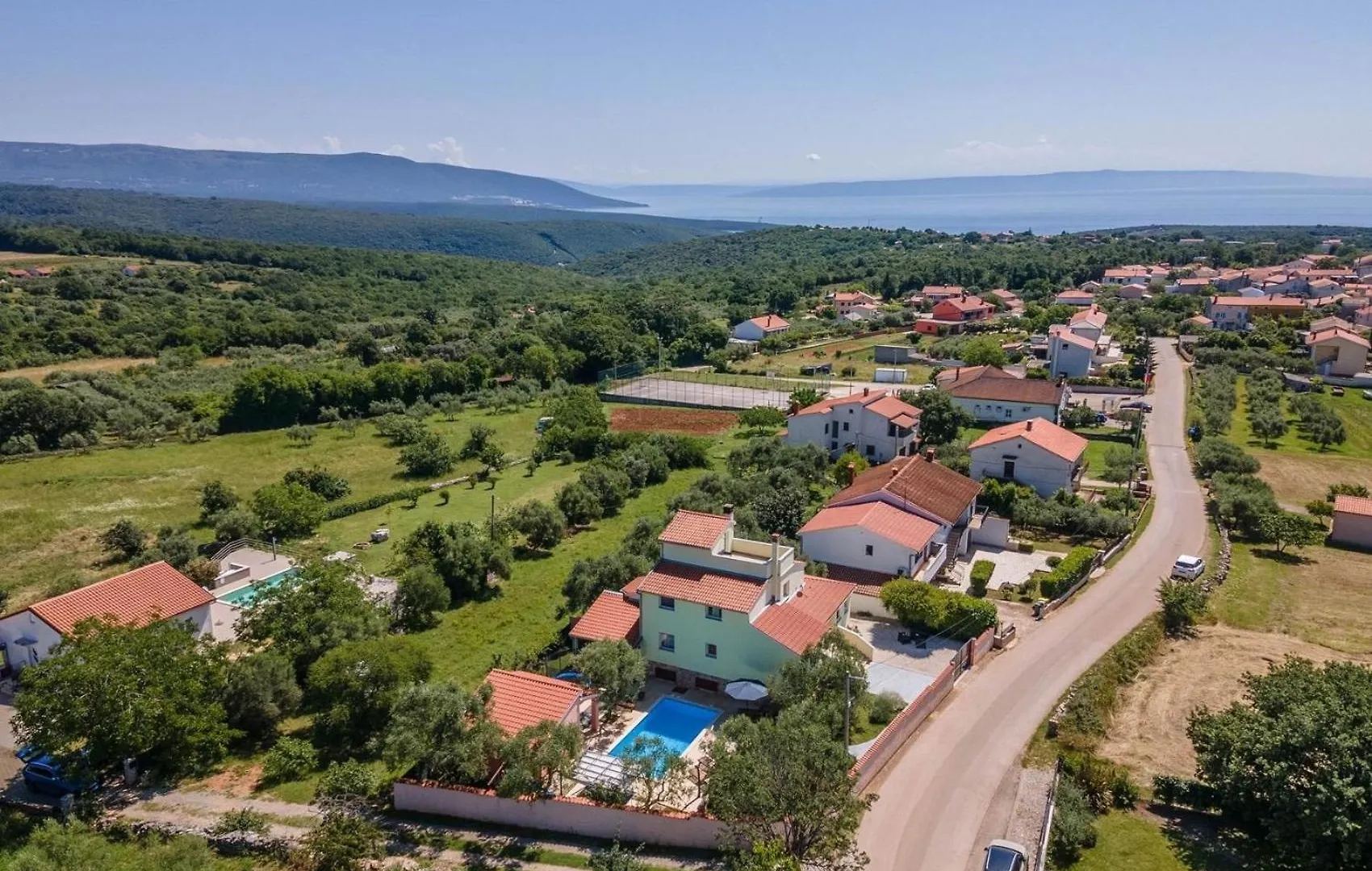 Ferienhaus Mit Privatpool Fuer 10 Personen Ca 210 Qm In Peruski, Istrien Bucht Von Rasa